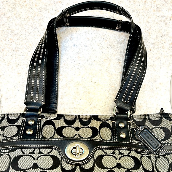 Coach Grey/Black Turnlock Shoulder Bag - Picture 3 of 6